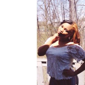 Cream Lace Fashion Top